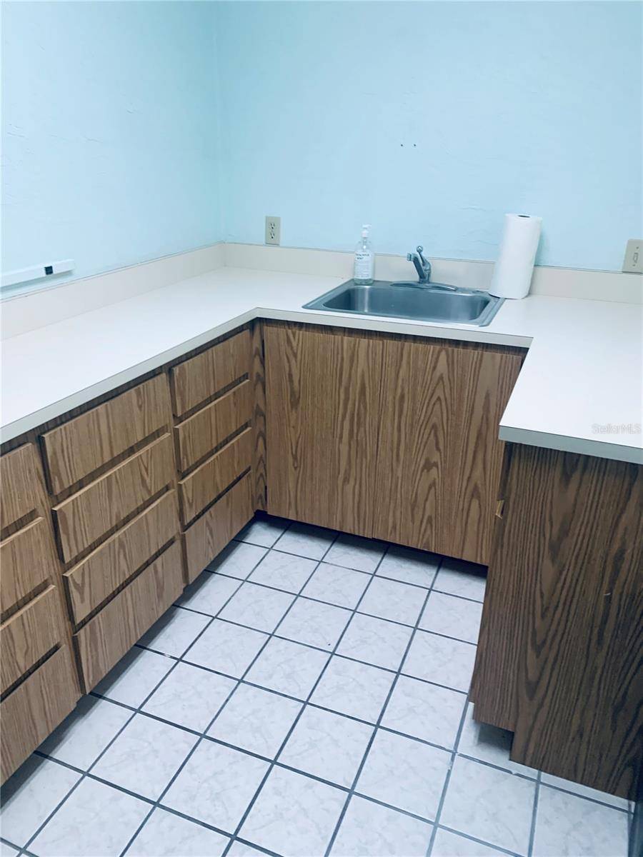 New Smyrna Beach, FL 32168,1115 S DIXIE FREEWAY #3&4