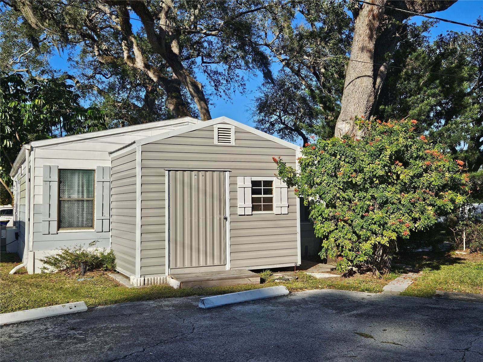 Edgewater, FL 32141,2201 S RIDGEWOOD AVE #21