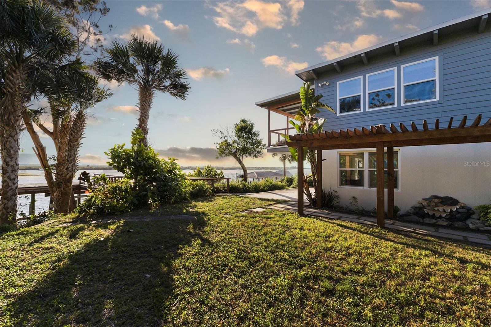 New Smyrna Beach, FL 32169,1324 N PENINSULA AVE
