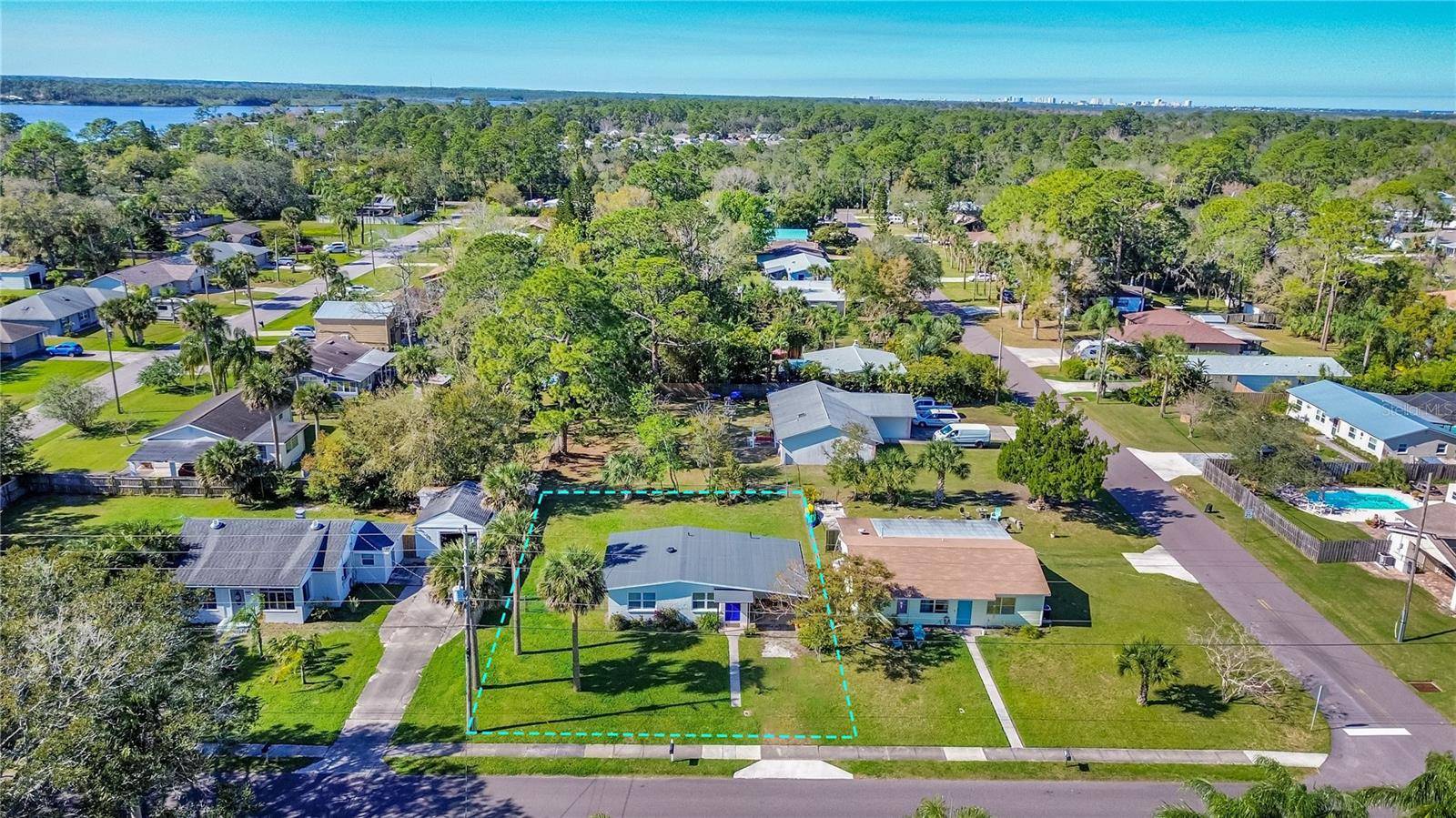 New Smyrna Beach, FL 32168,902 CONRAD DR