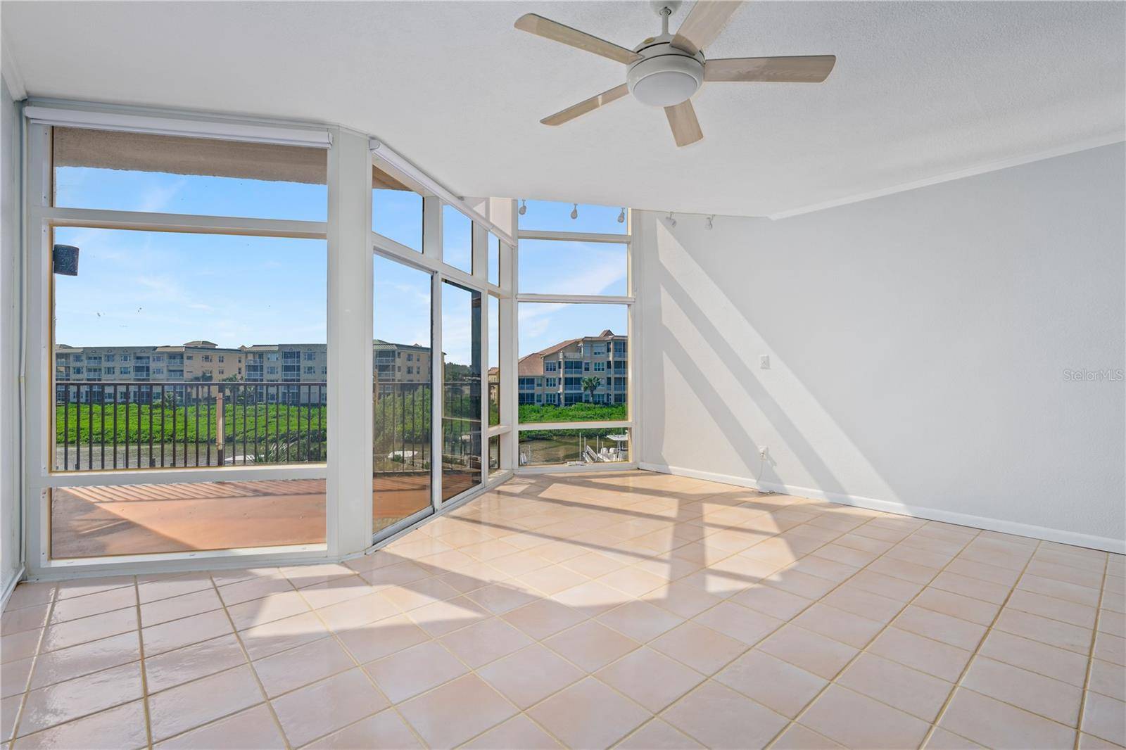 New Smyrna Beach, FL 32169,520 S PENINSULA AVE #2C7