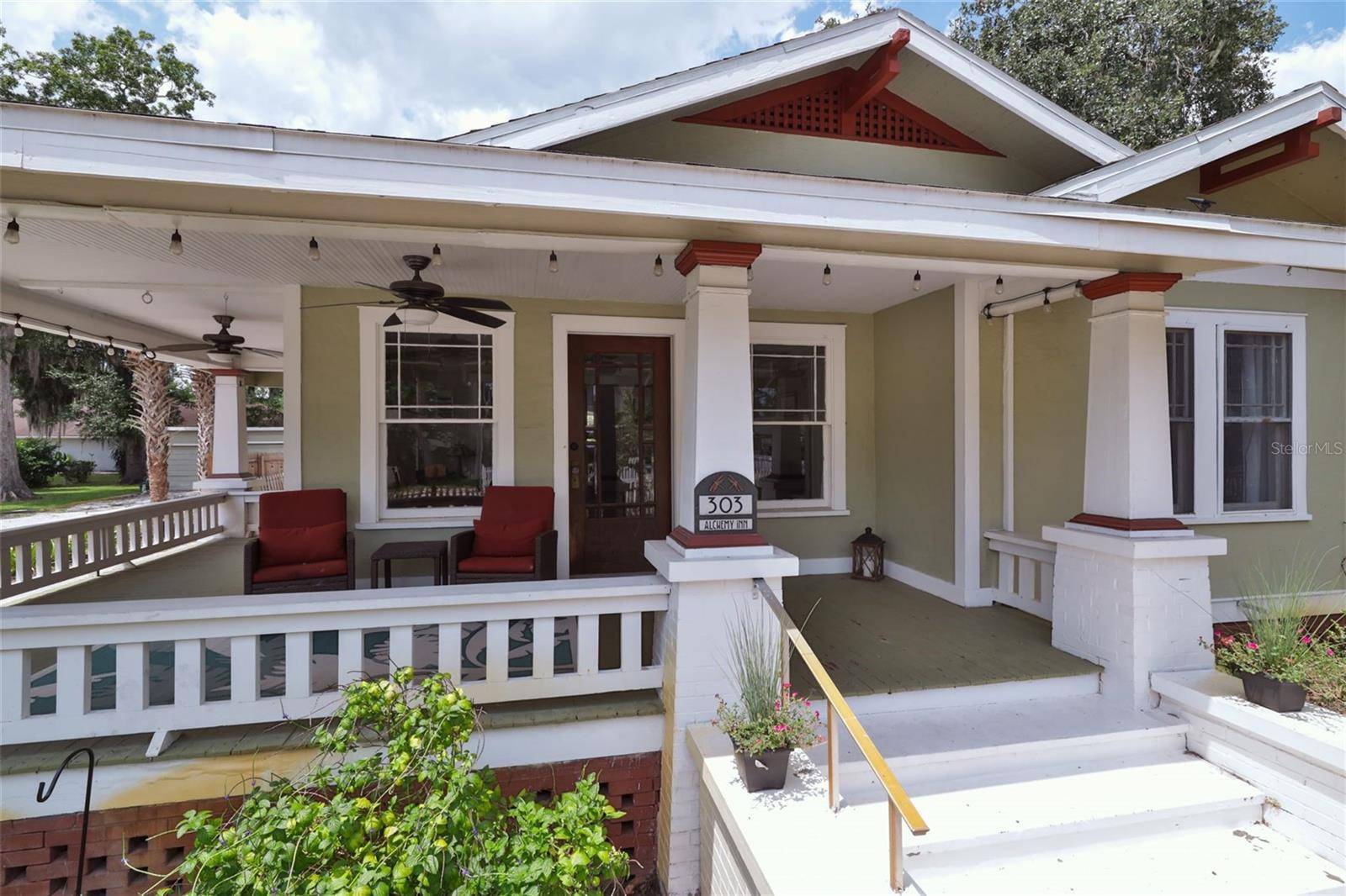New Smyrna Beach, FL 32168,303 WASHINGTON ST
