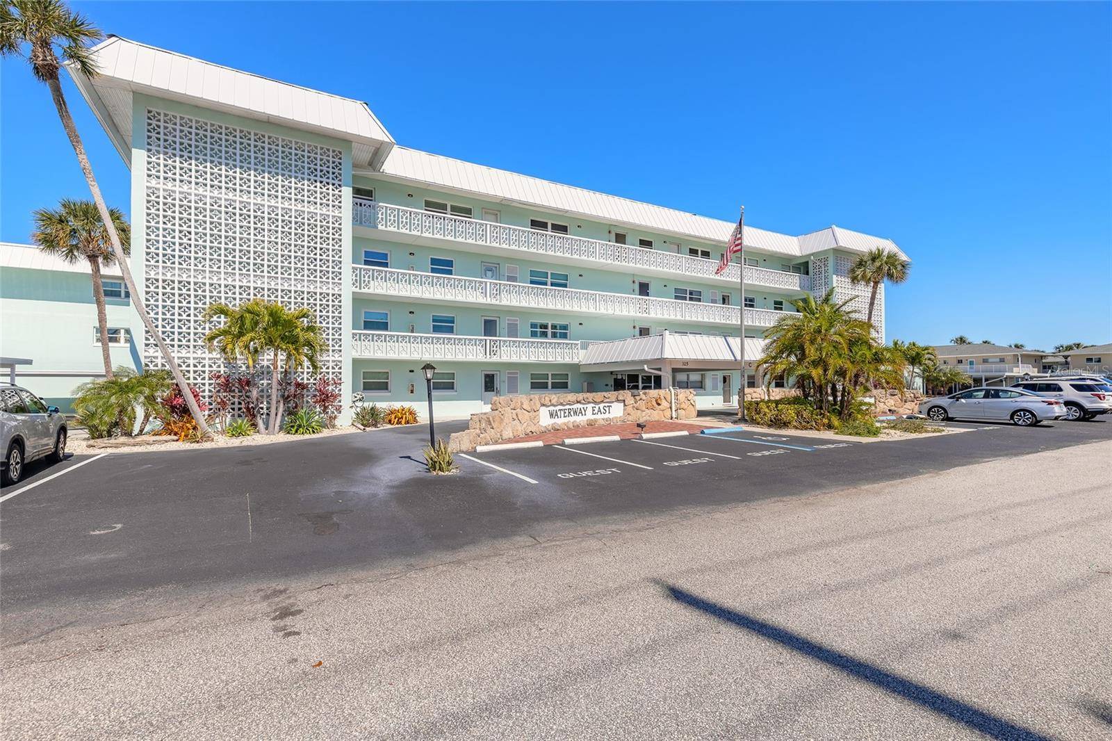New Smyrna Beach, FL 32169,325 N CAUSEWAY #C401