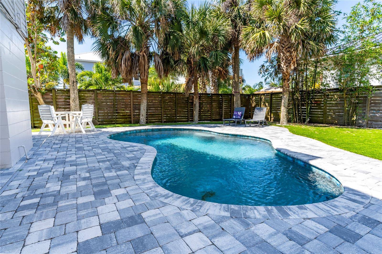 New Smyrna Beach, FL 32169,602 S ATLANTIC AVE