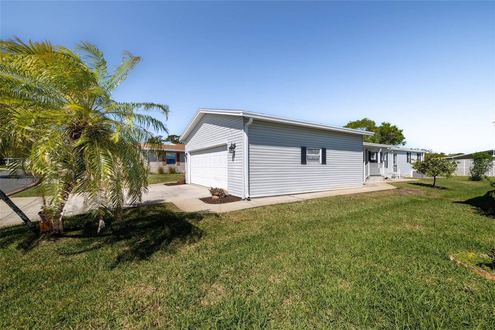 Edgewater, FL 32141,709 HELMSMEN LN