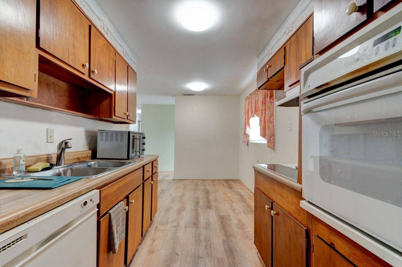 Daytona Beach, FL 32117,1302 WESTWOOD DR