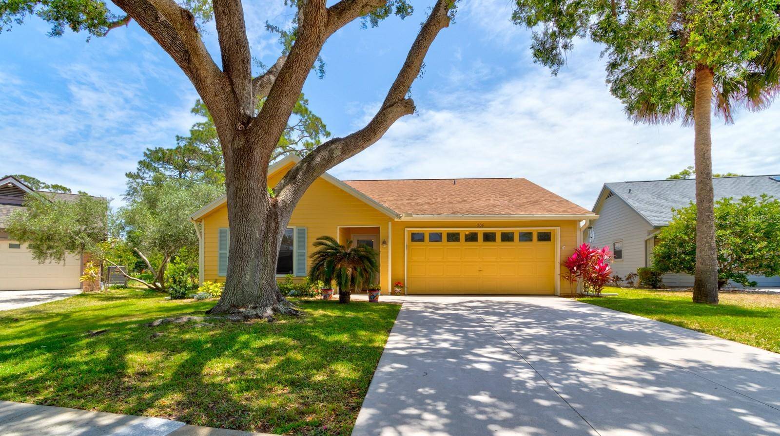 New Smyrna Beach, FL 32168,706 SKY TREE CT