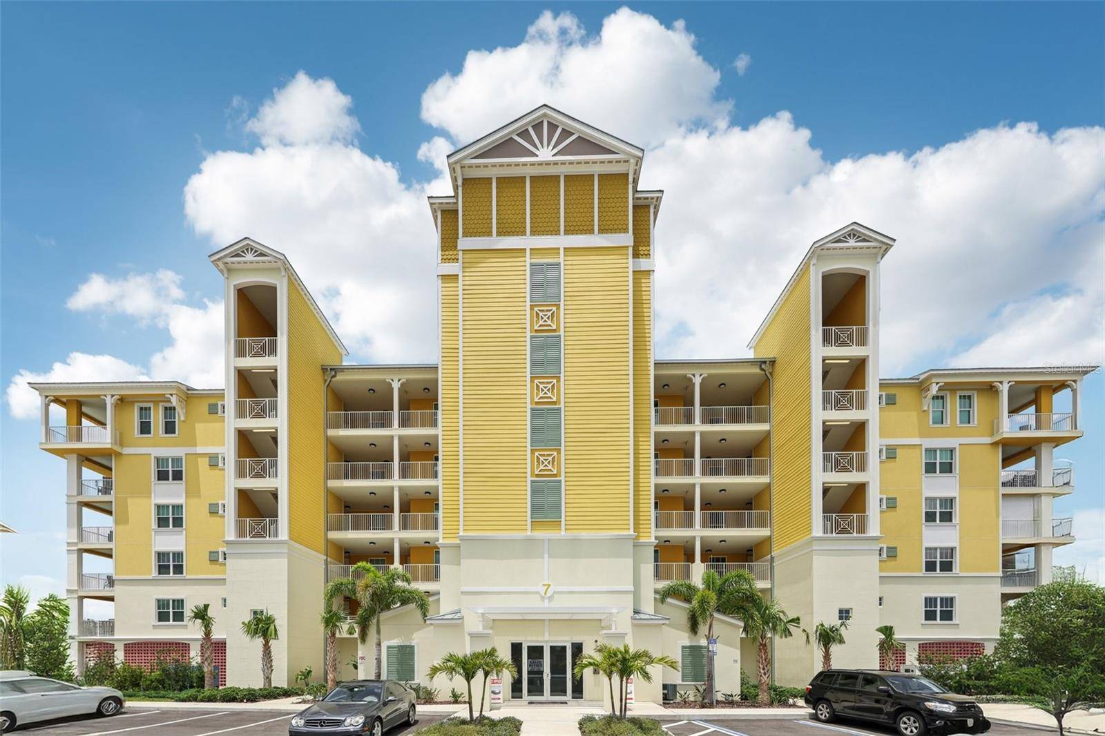 New Smyrna Beach, FL 32169,7 RIVERWALK DR #205