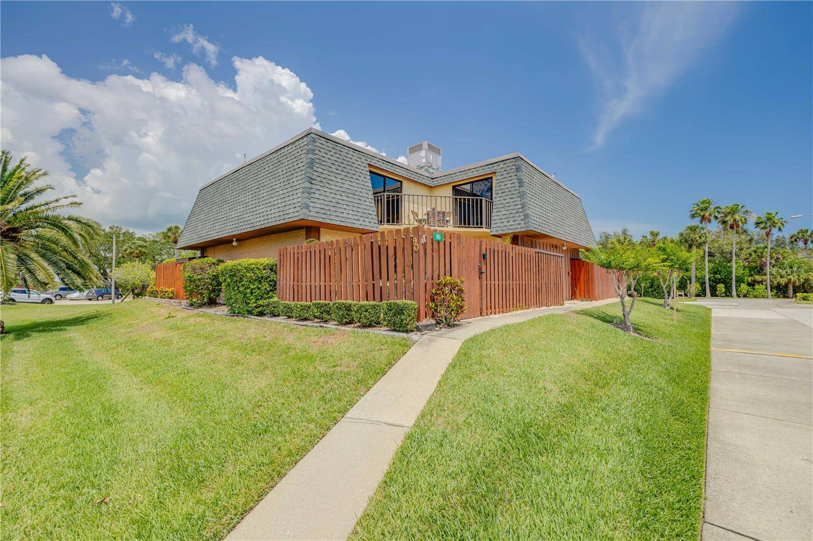 New Smyrna Beach, FL 32169,90 CEDAR DUNES DR