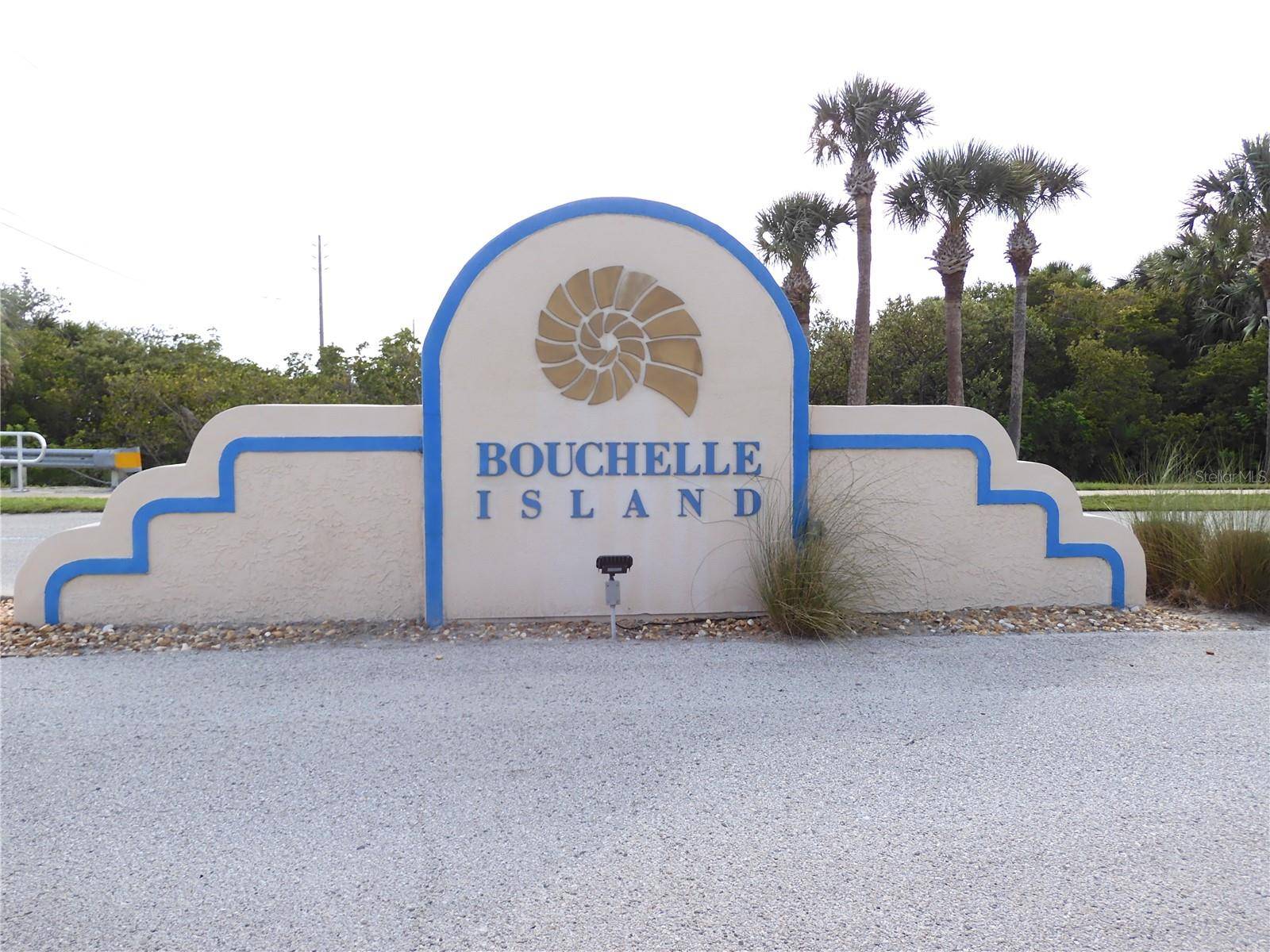 New Smyrna Beach, FL 32169,402 BOUCHELLE DR #205