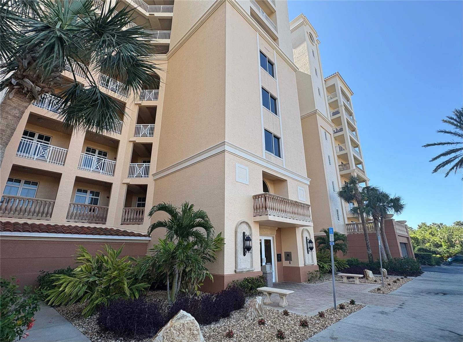 New Smyrna Beach, FL 32169,250 MINORCA BEACH WAY #206