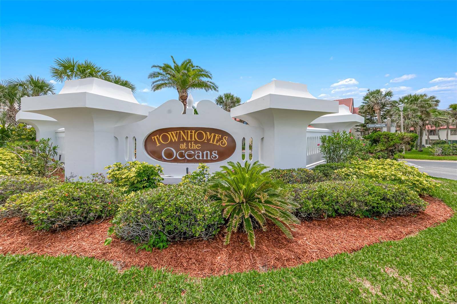 Daytona Beach Shores, FL 32118,2961 OCEANS TRCE