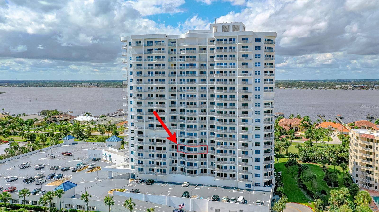 Daytona Beach Shores, FL 32118,2 OCEANS WEST BLVD #608