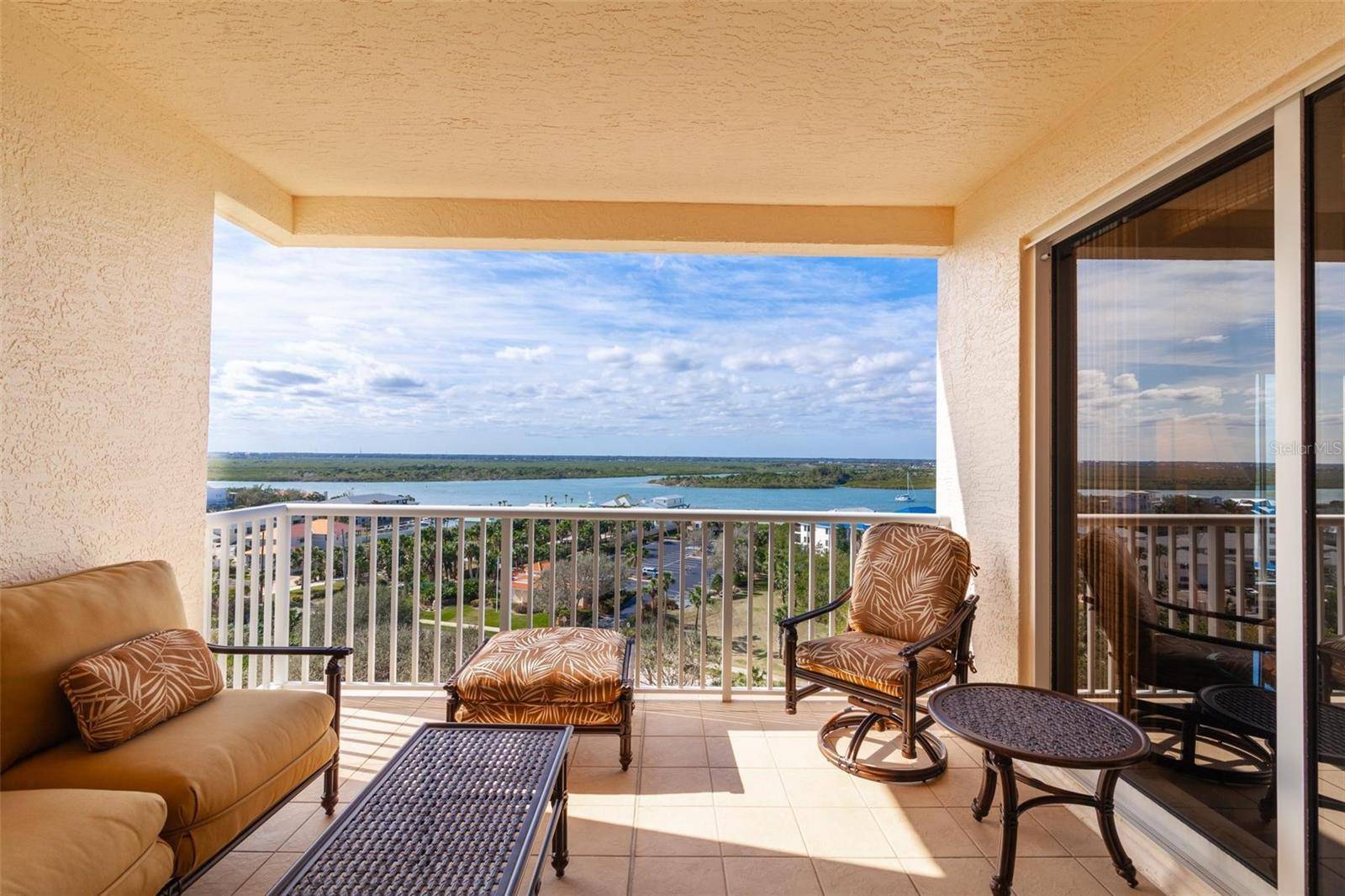 New Smyrna Beach, FL 32169,265 MINORCA BEACH WAY #902