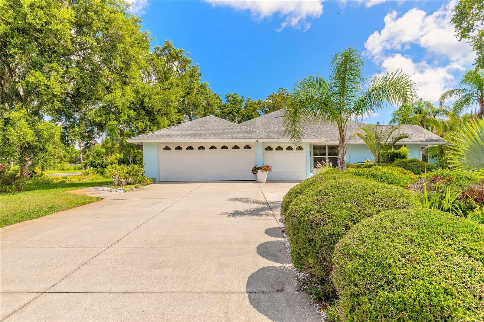 New Smyrna Beach, FL 32168,904 CLUBHOUSE BLVD