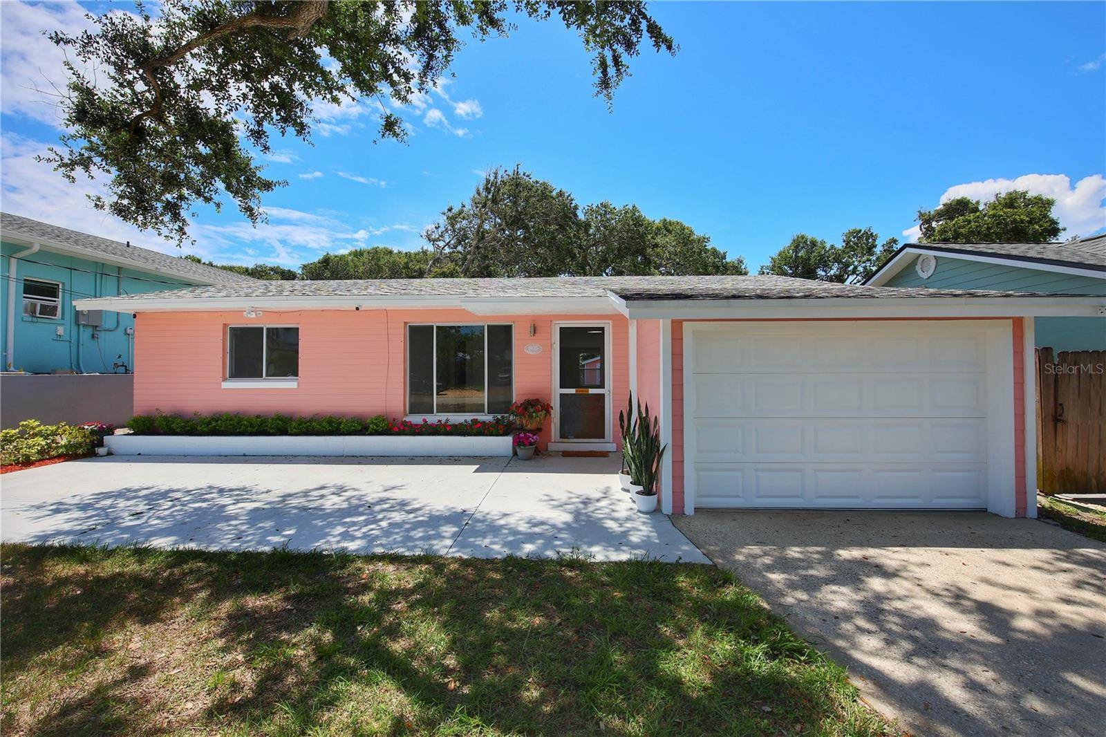 New Smyrna Beach, FL 32169,805 E 18TH AVE