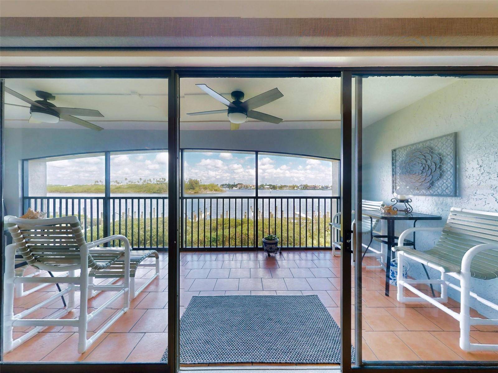 New Smyrna Beach, FL 32169,454 BOUCHELLE DR #202