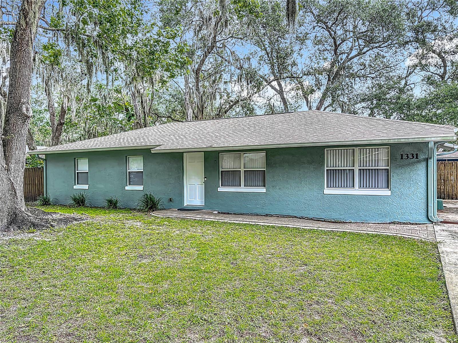 Edgewater, FL 32132,1331 NEEDLE PALM DR