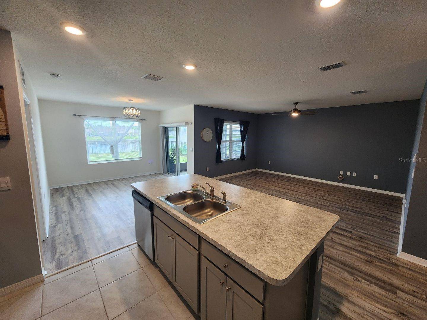 New Smyrna Beach, FL 32168,915 NOBLE RUN