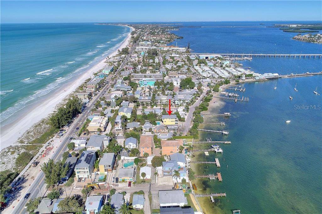 Bradenton Beach, FL 34217,402 BAY DR S