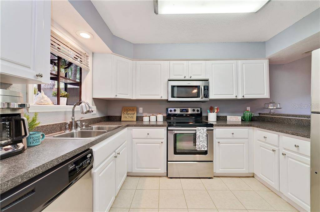 Altamonte Springs, FL 32714,940 DOUGLAS AVE #110