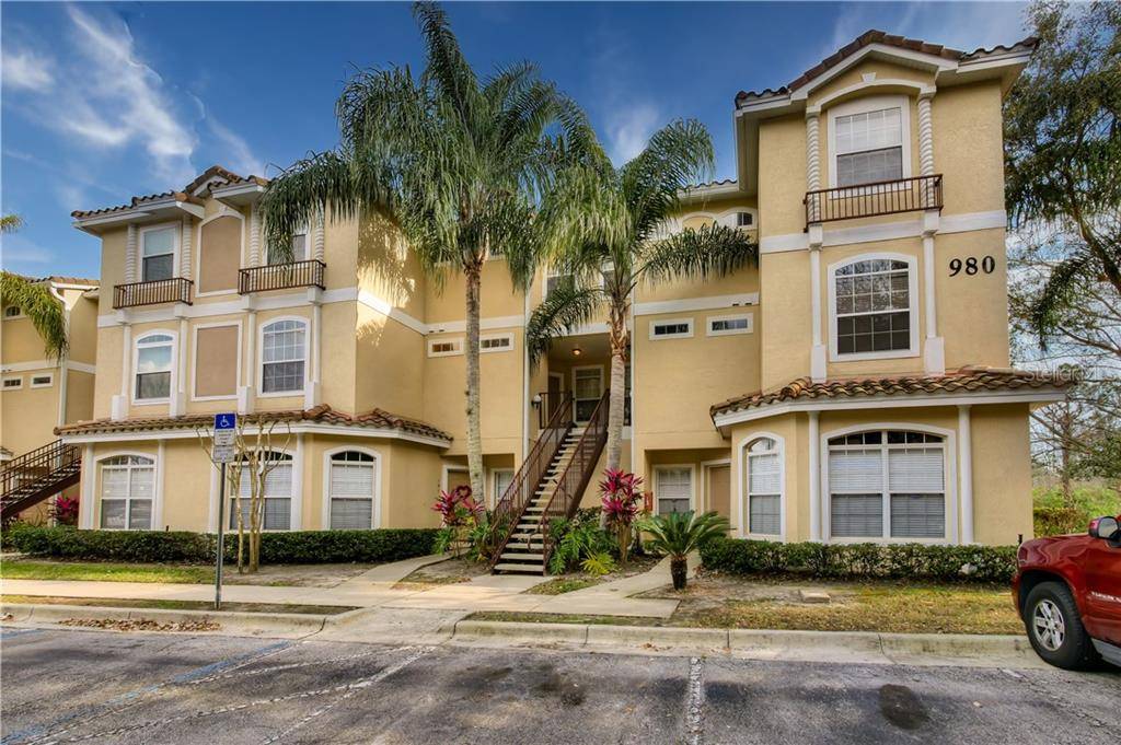 Altamonte Springs, FL 32714,980 MOORING AVE #205