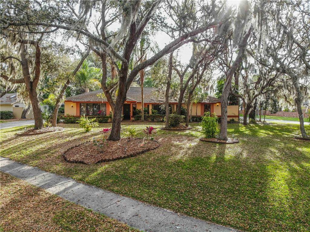 Winter Springs, FL 32708,698 BROWN BEAR CT