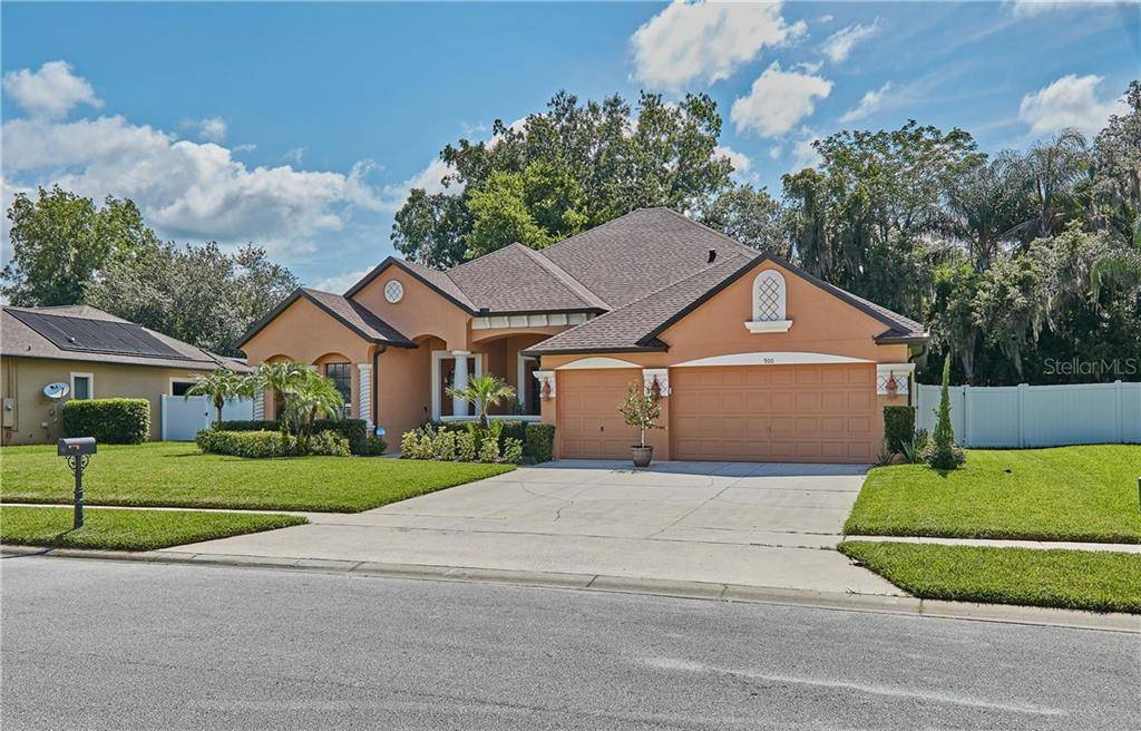 Oviedo, FL 32765,900 COUNTRY CHARM CIR