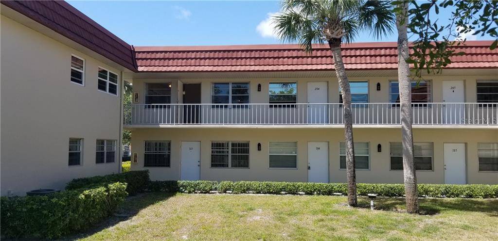 Vero Beach, FL 32962,49 WOODLAND DR #203