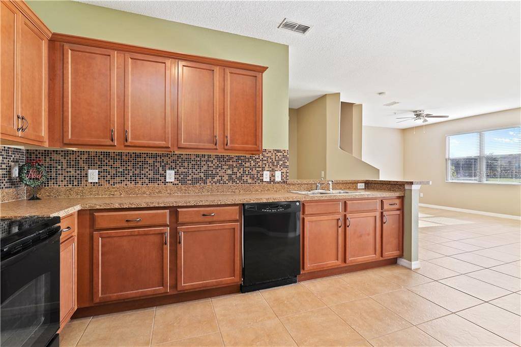 Winter Garden, FL 34787,1640 SCARLET OAK LOOP #B