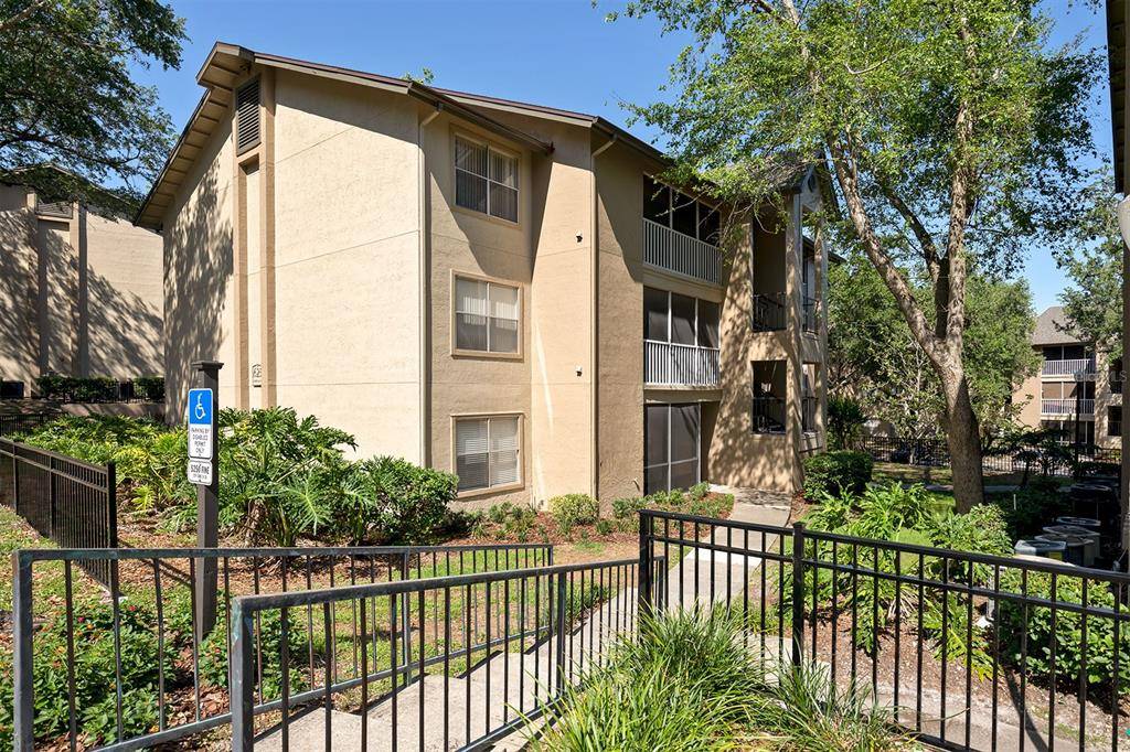 Altamonte Springs, FL 32714,625 DORY LN #304