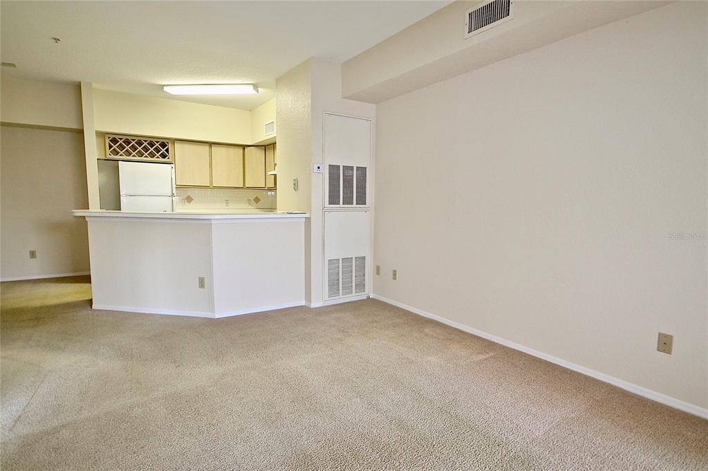 Altamonte Springs, FL 32714,826 CAMARGO WAY #303