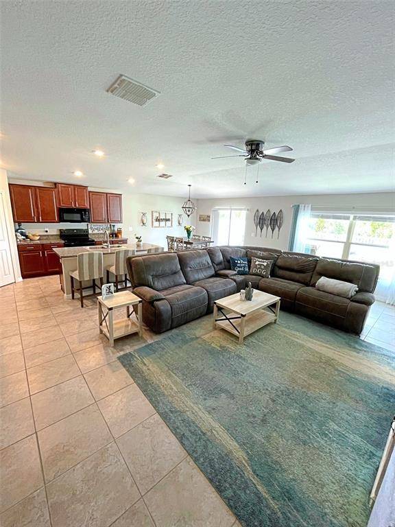 Wimauma, FL 33598,10413 CARLOWAY HILLS DR