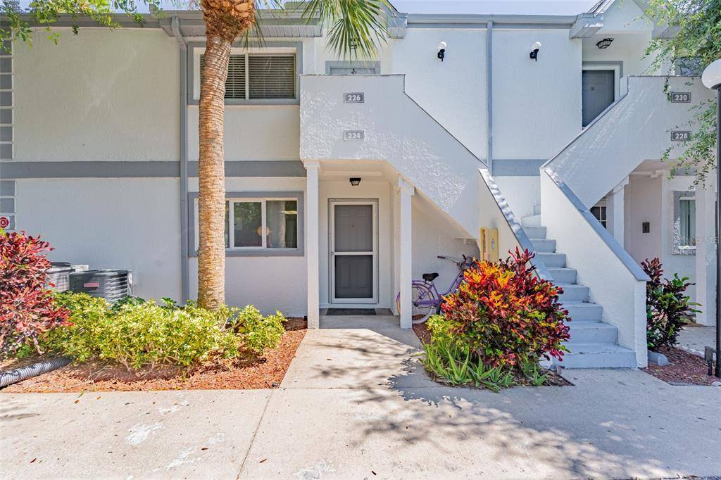 Cape Canaveral, FL 32920,224 BEACH PARK LN #V77