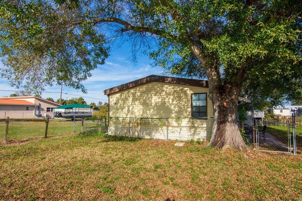 Okeechobee, FL 34974,1039 8TH ST