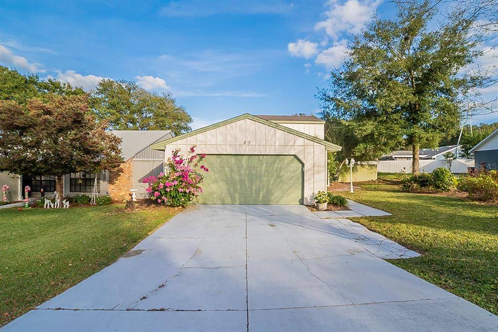 Eustis, FL 32726,25 TOWNHILL DR