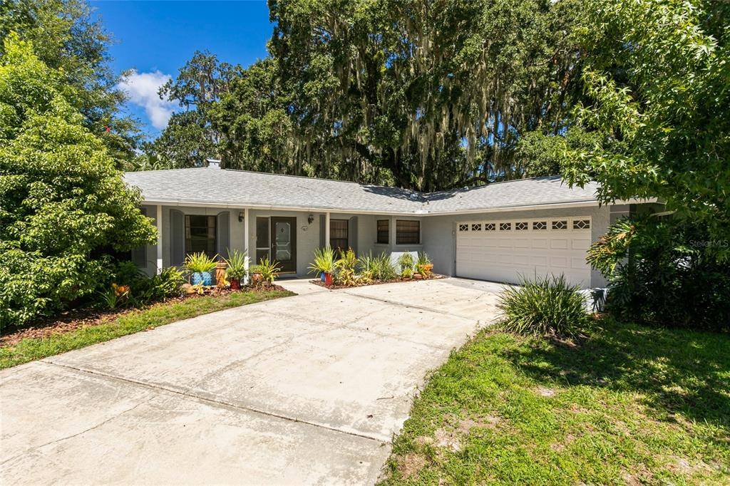 Oviedo, FL 32765,985 LAKE CHARM DR