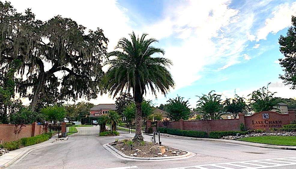 Oviedo, FL 32765,945 COUNTRY CHARM CIR