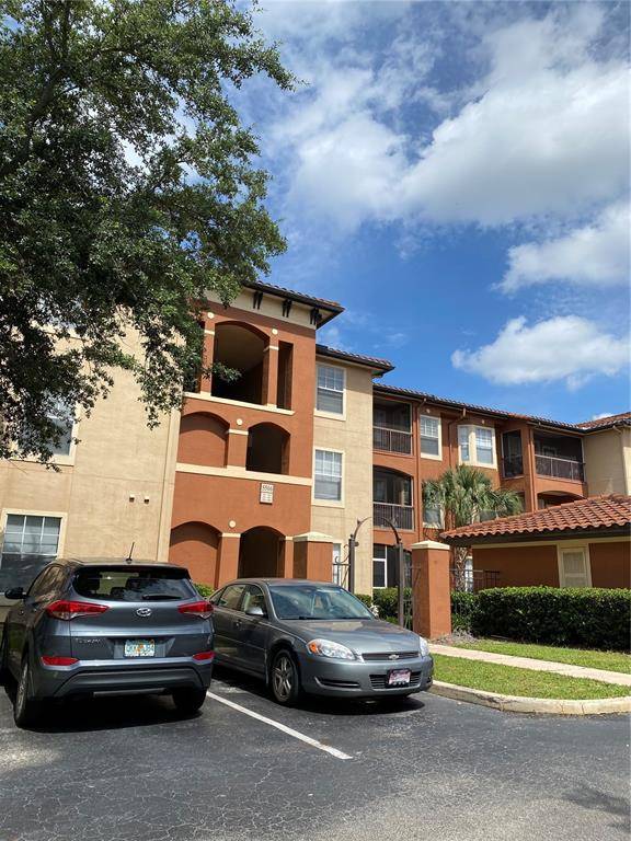 Orlando, FL 32811,5566 METROWEST BLVD #301