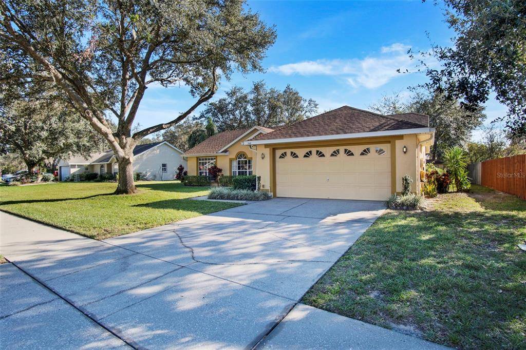 Davenport, FL 33837,748 OAKPOINT CIR