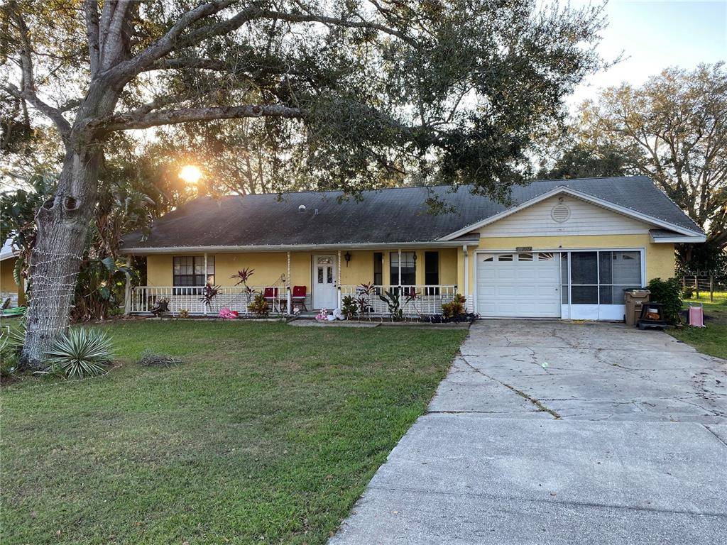 Tavares, FL 32778,27607 LISA DR