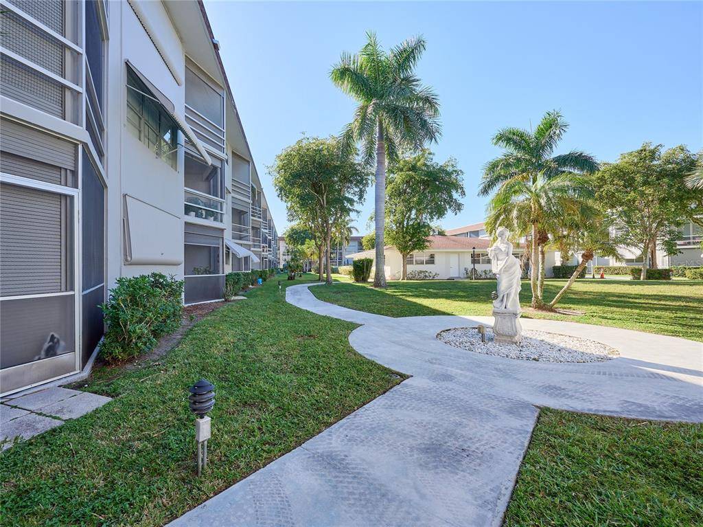 Deerfield Beach, FL 33441,400 SE 10TH ST #310