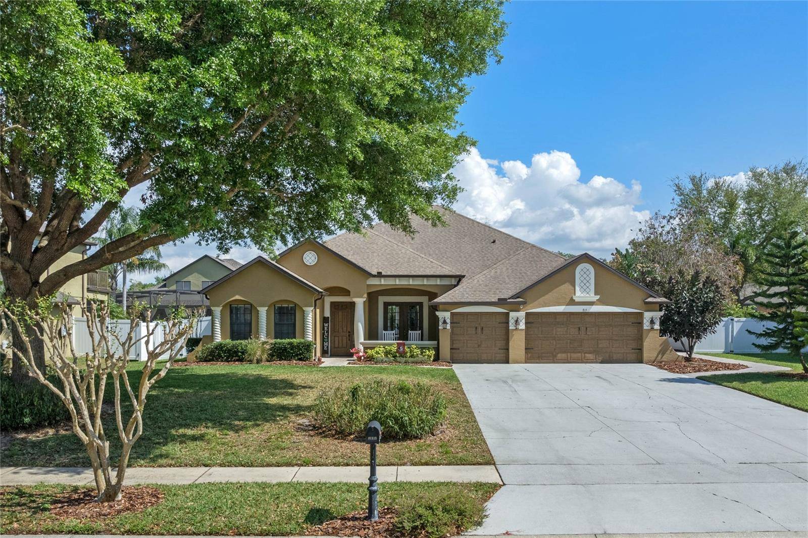 Oviedo, FL 32765,815 COUNTRY CHARM CIR