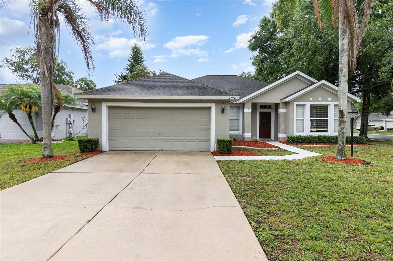 Ocoee, FL 34761,1797 SPARKLING WATER CIR