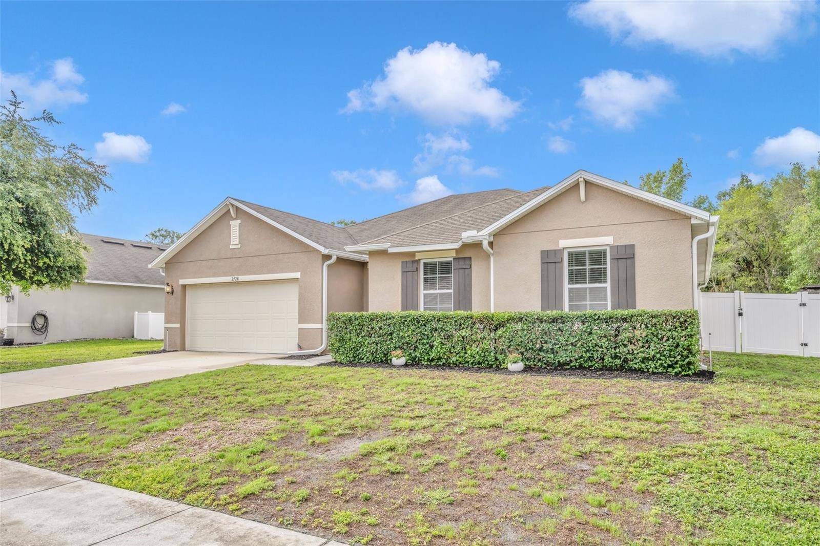 Eustis, FL 32726,2728 SUMMERGLEN LN