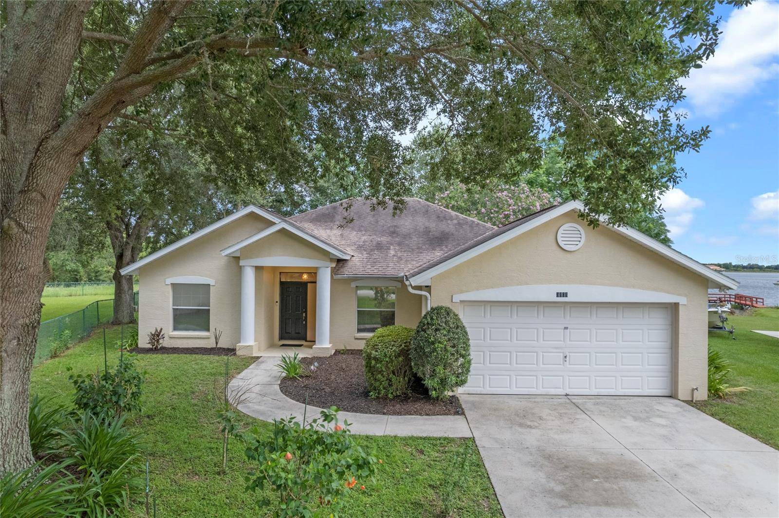 Tavares, FL 32778,3808 BAYSHORE CIR