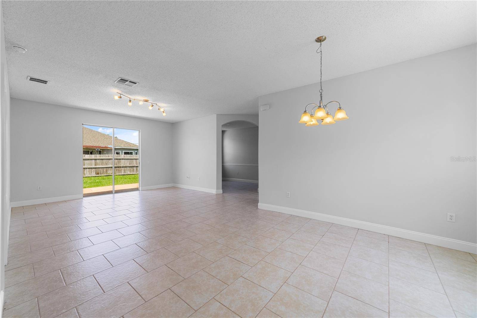 Kissimmee, FL 34759,752 PALAISEAU CT