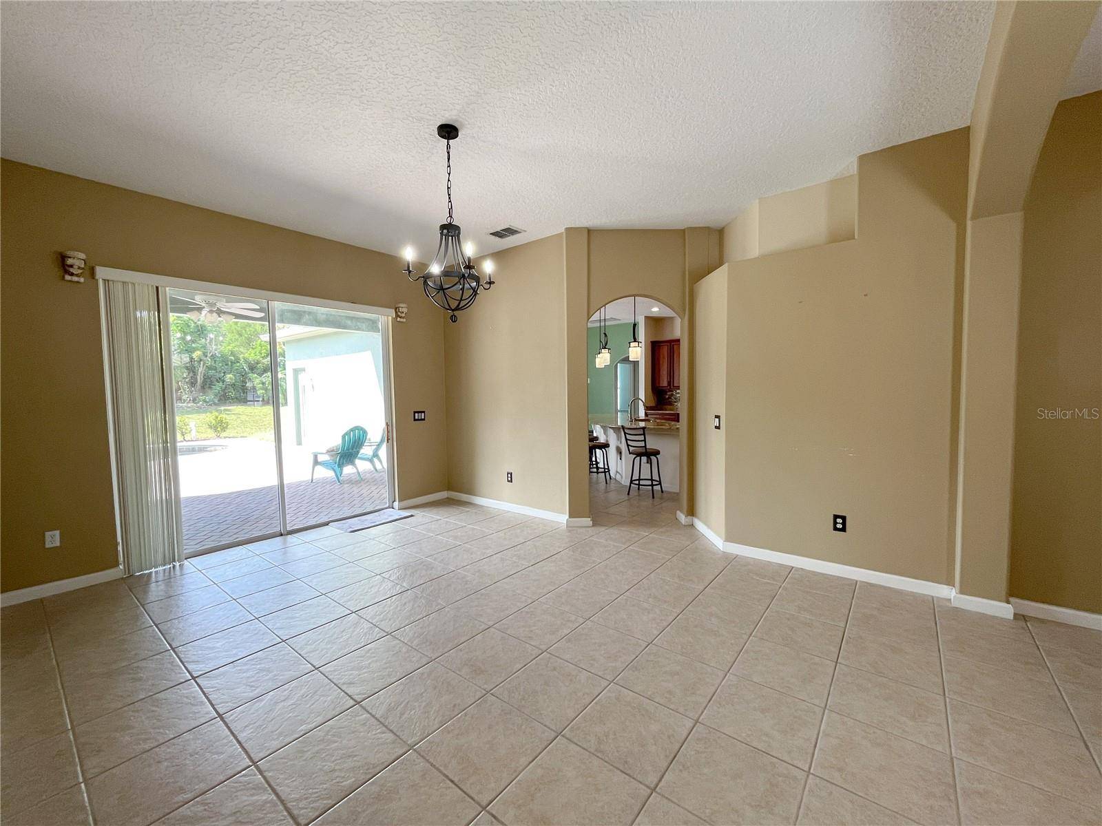 Windermere, FL 34786,9483 WESTOVER CLUB CIR