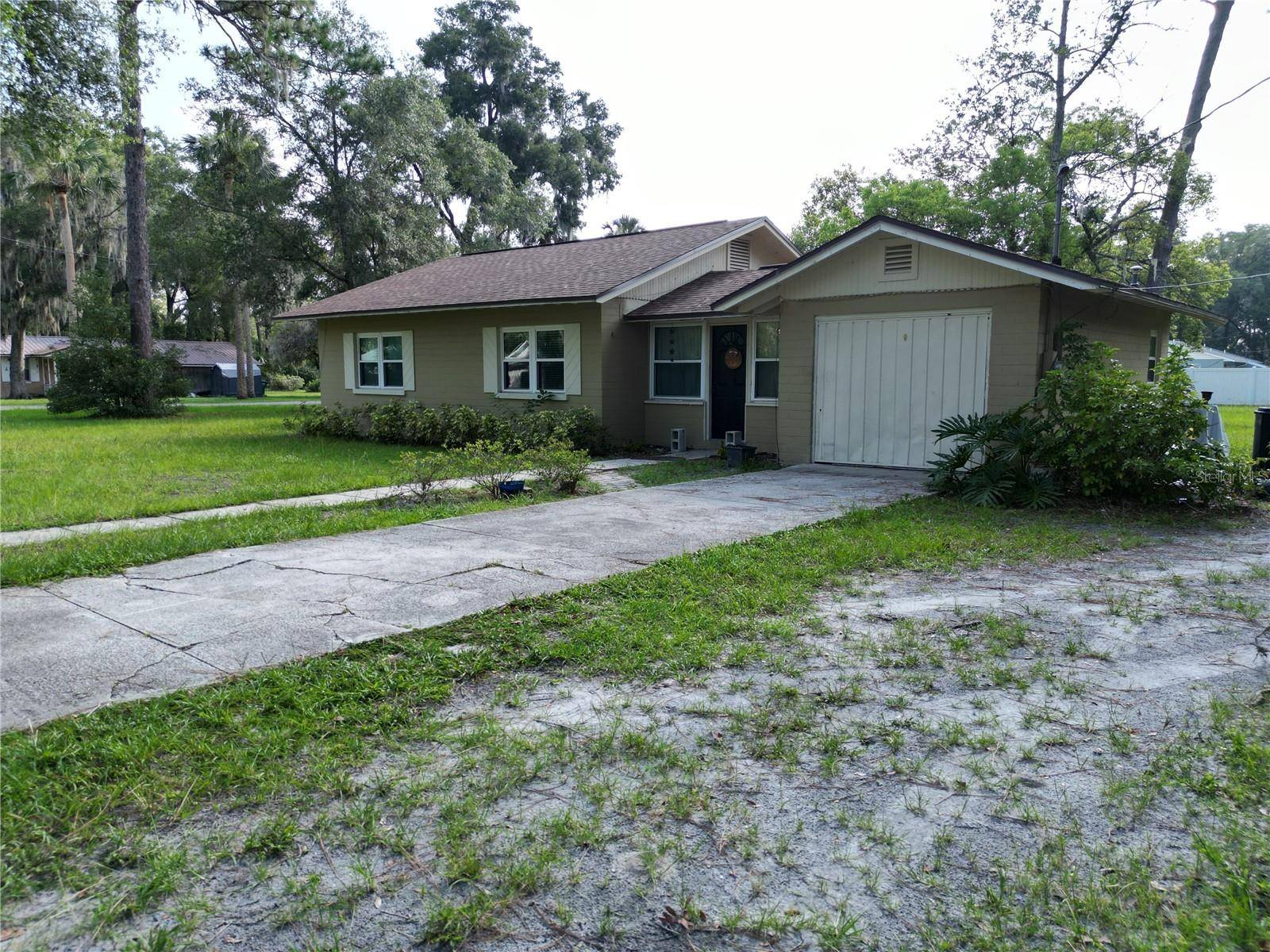 Lake Helen, FL 32744,387 N SUMMIT AVE