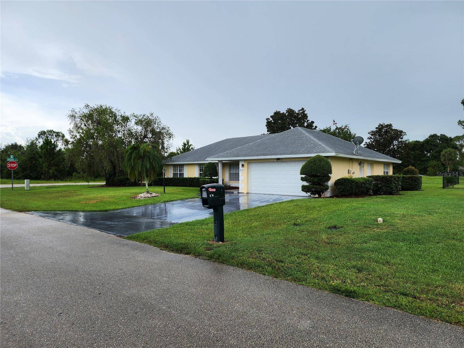 Sebring, FL 33875,618 MAC LN